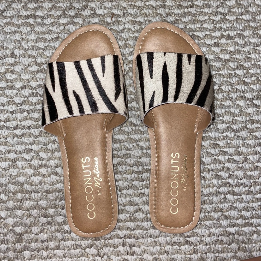 Coconut by Matisse tiger striped sandals